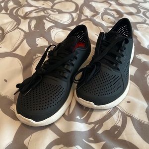 Croc sneakers size 8